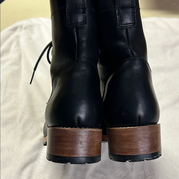 Patina - Women's Black Lace-Up Leather Ankle Boots with Contrasting Welt - Picture 5 of 9